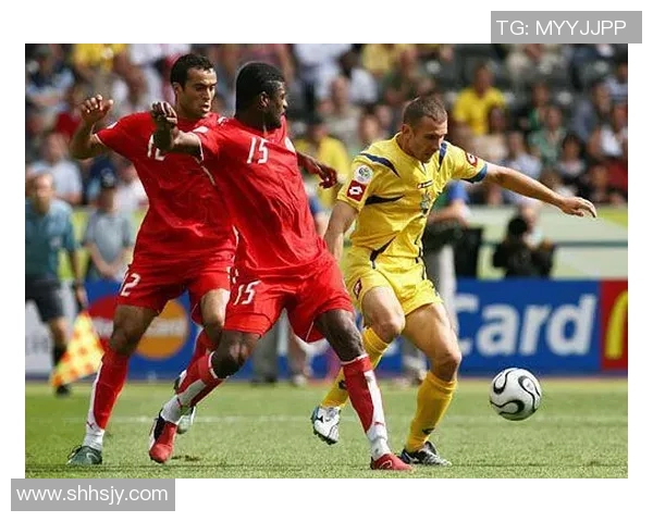 足坛巨星同框经典瞬间铭刻绿茵场辉煌与激情岁月