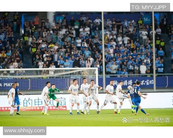 足球场上28号球星是谁 他在比赛中的表现如何影响球队胜负 足球场上28号球星是谁 他在比赛中的表现如何影响球队胜负